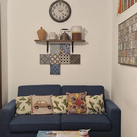 Casa Vacanze Villa D'Orleans Palermo Buitenkant foto