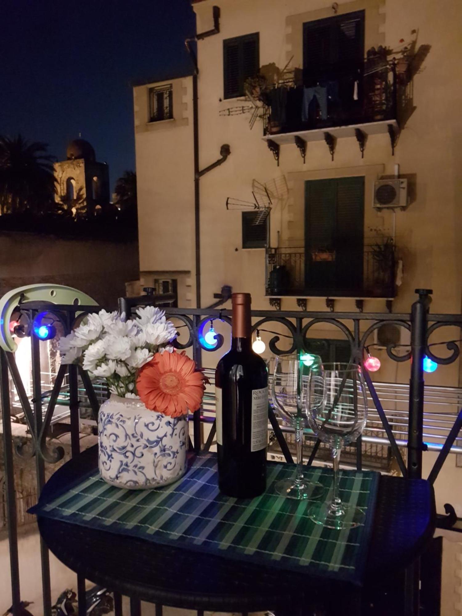 Casa Vacanze Villa D'Orleans Palermo Buitenkant foto