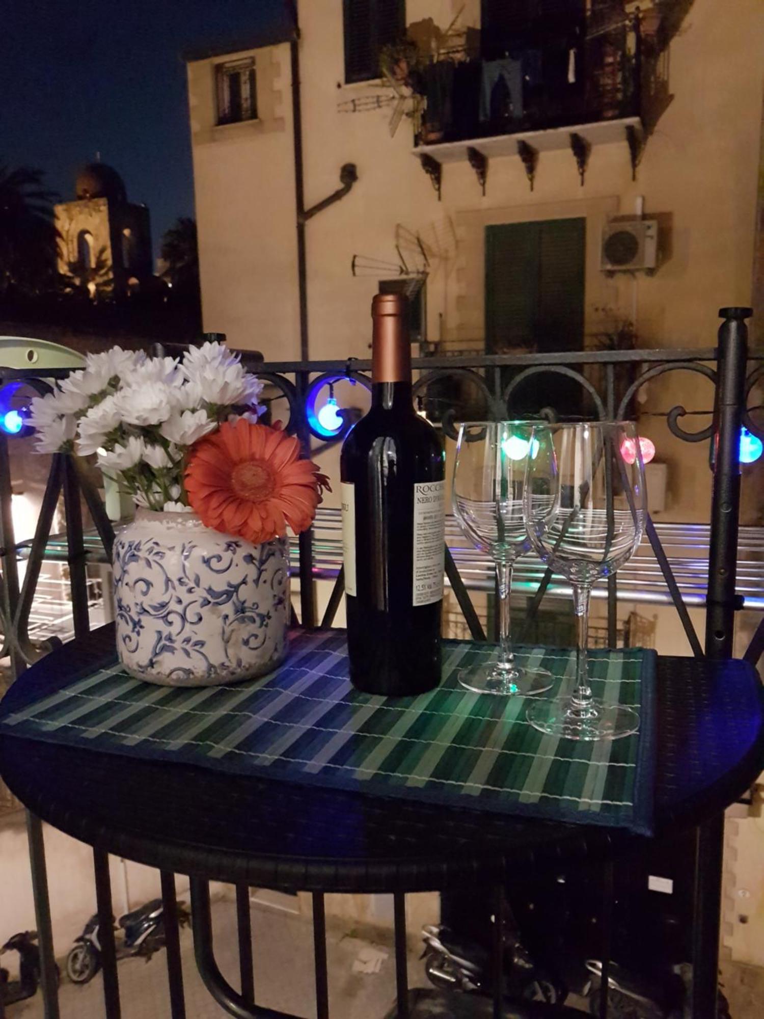 Casa Vacanze Villa D'Orleans Palermo Buitenkant foto