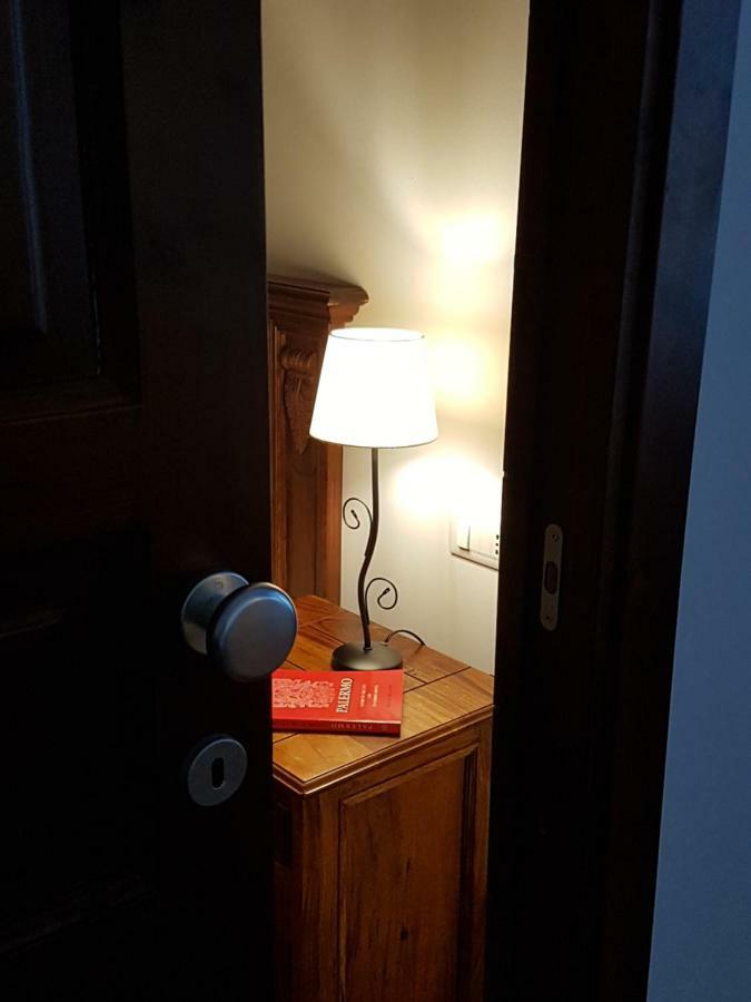 Casa Vacanze Villa D'Orleans Palermo Buitenkant foto