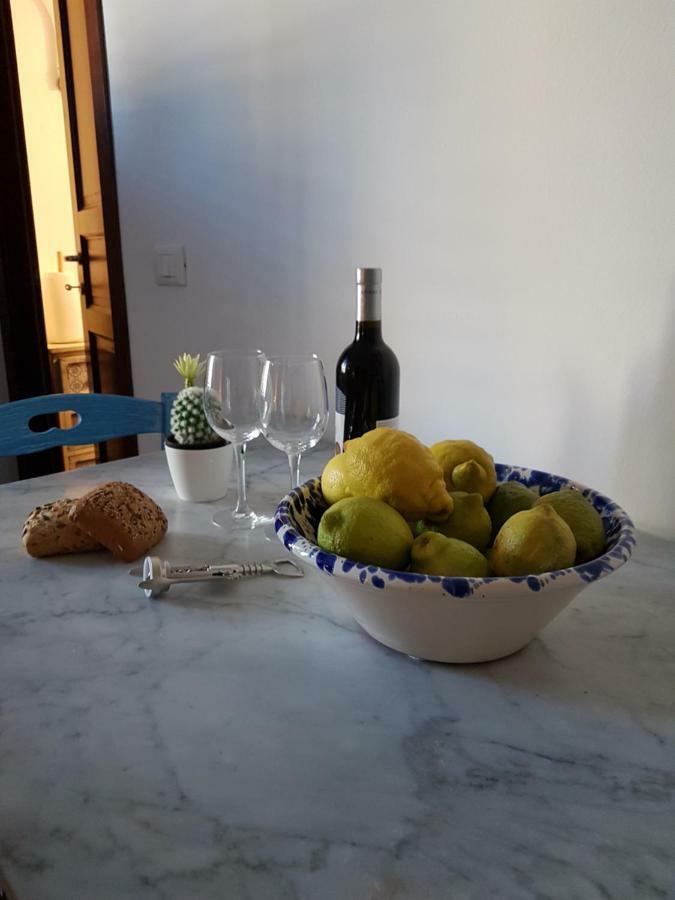 Casa Vacanze Villa D'Orleans Palermo Buitenkant foto