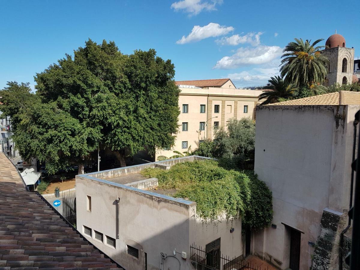 Casa Vacanze Villa D'Orleans Palermo Buitenkant foto