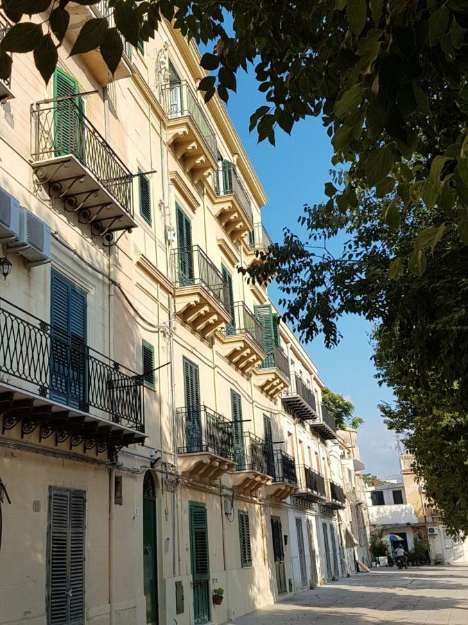 Casa Vacanze Villa D'Orleans Palermo Buitenkant foto