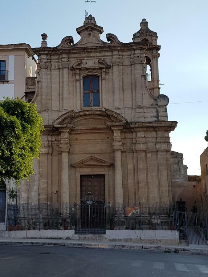 Casa Vacanze Villa D'Orleans Palermo Buitenkant foto